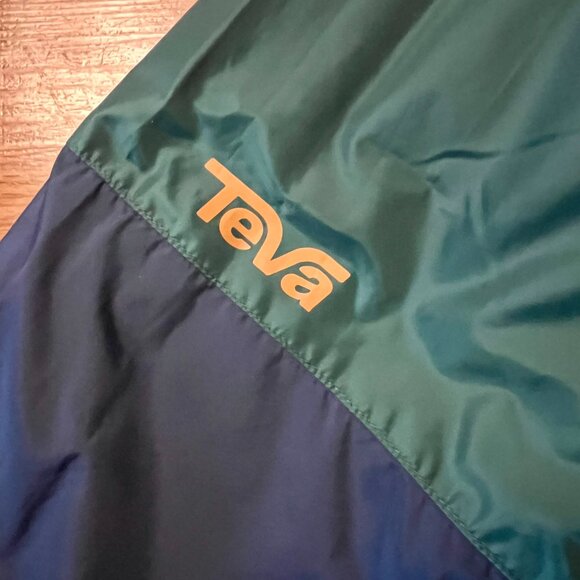 Cotopaxi x Teva Teca Cálido Reversible Jacket – Color-block Insulated Hooded - Picture 9 of 11